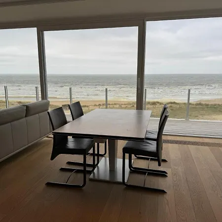 Le Zilt Renove Deux Vue Et Dune Avec Parking Prive A By La Conciergerie De Panne